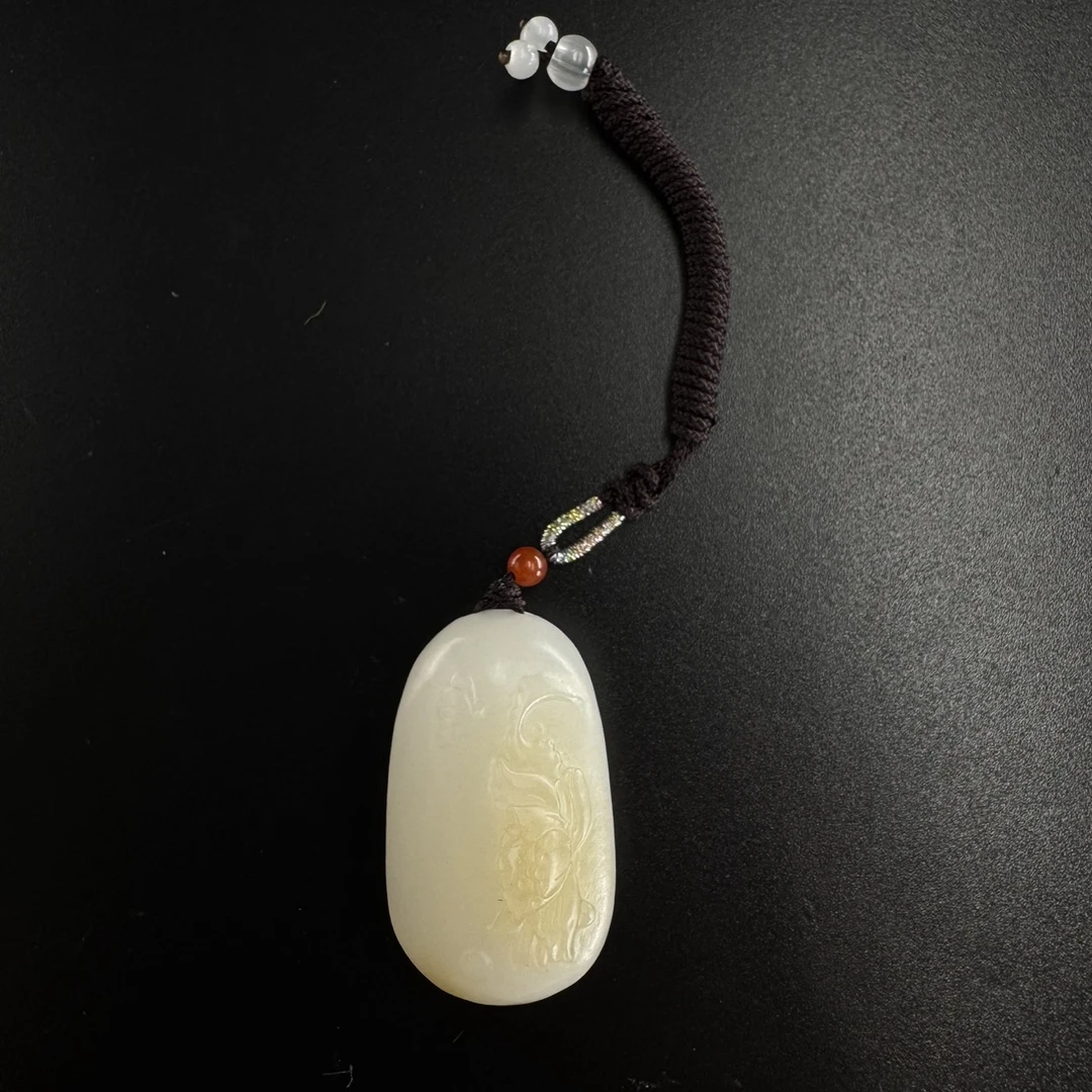 3和田玉蝶恋花吊坠/800879保利厦门拍卖