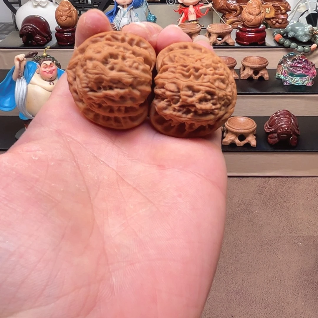 ****快把件桃核36三角白