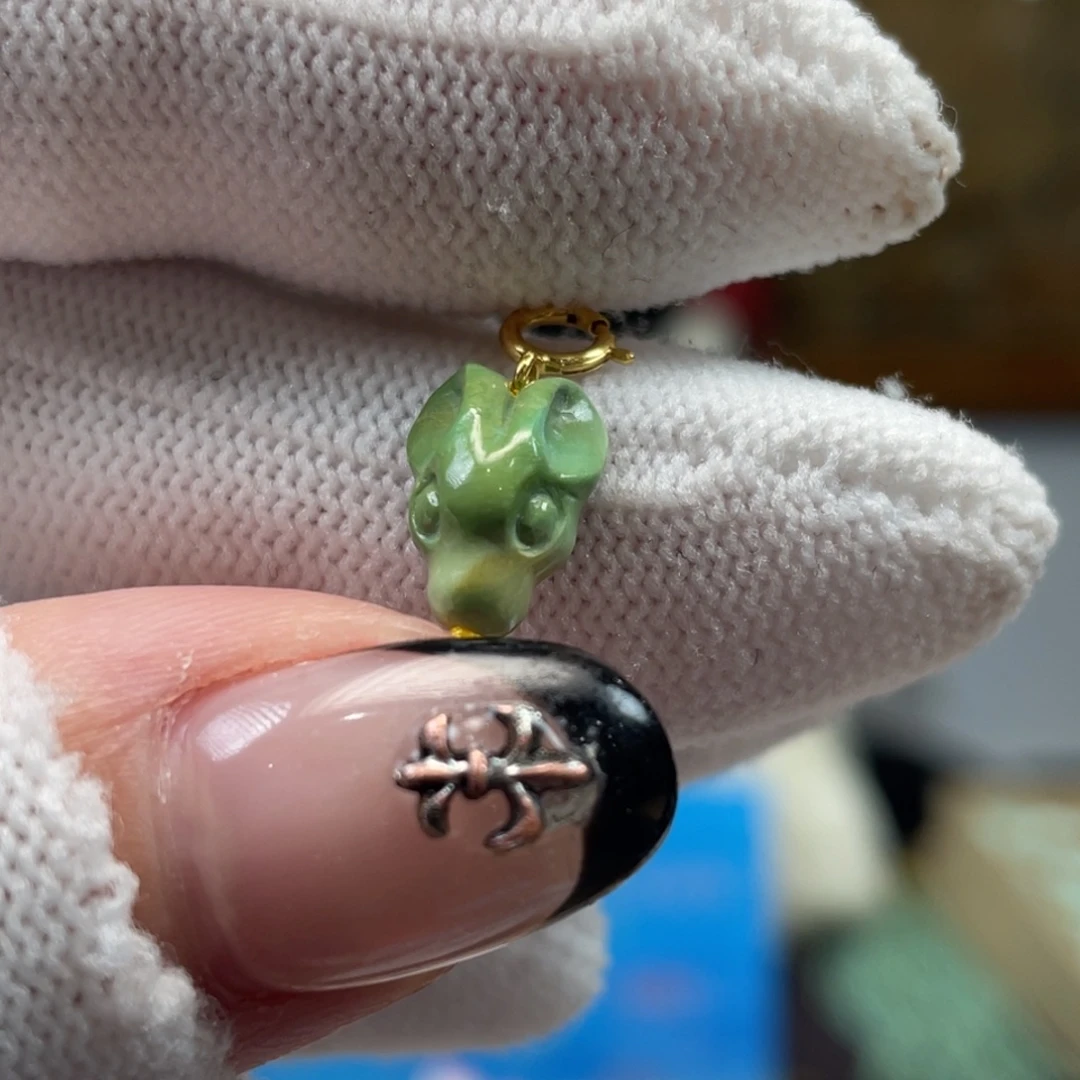 绿松石未镶嵌挂件