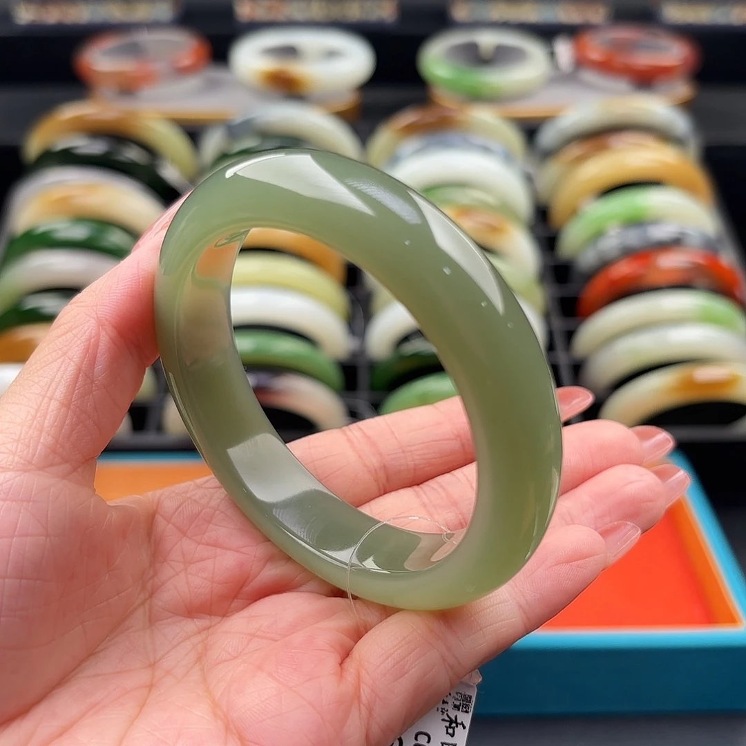 和田玉未镶嵌手镯高冰起胶湖水绿57.1