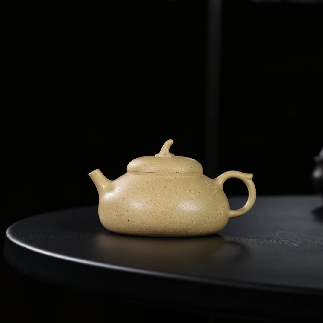 【東言】扁瓜（七里香） 本绿 200cc 家用紫砂壶 hx