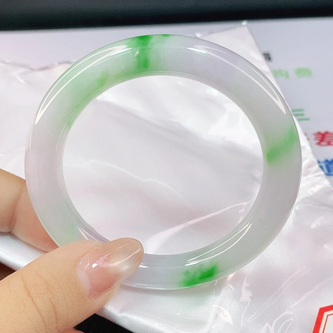 翡翠手镯未镶嵌53圈
