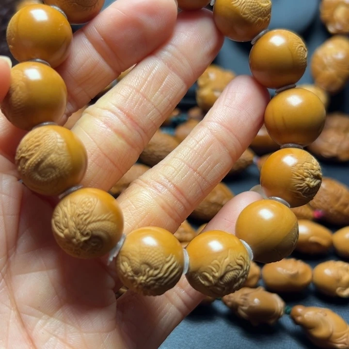 L***生手串/手链橄榄核橄榄