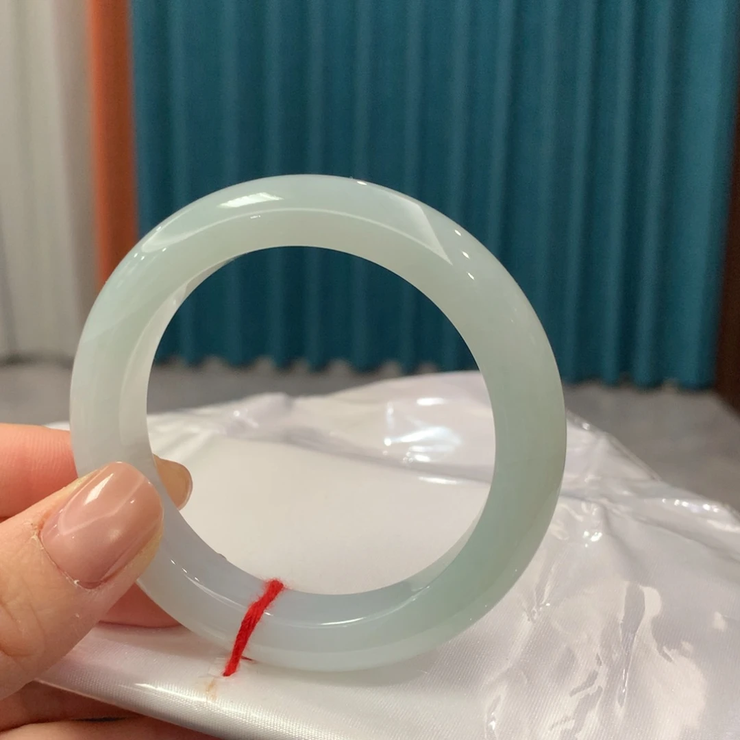 未镶嵌手镯翡翠完美者慎拍 圈口52.5