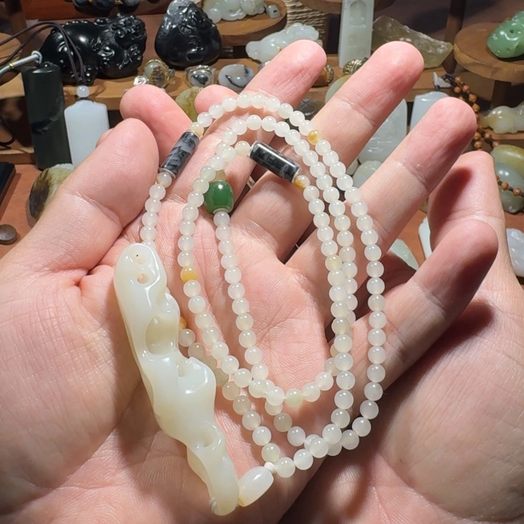 和田玉未镶嵌颈饰