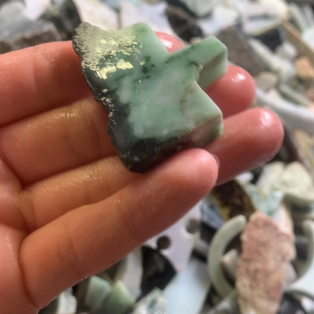 翡翠颈饰未镶嵌缅甸翡翠