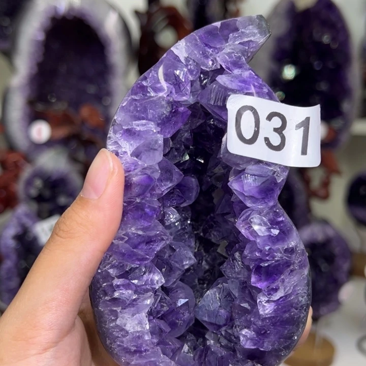 未镶嵌水晶大型摆件（非配饰）