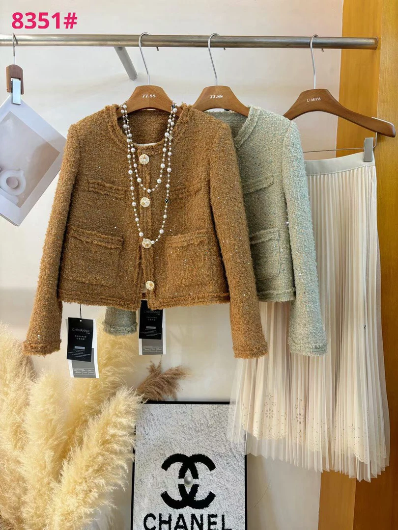 修身型短袖印花常规字母吸汗T恤短款朋克风拼接