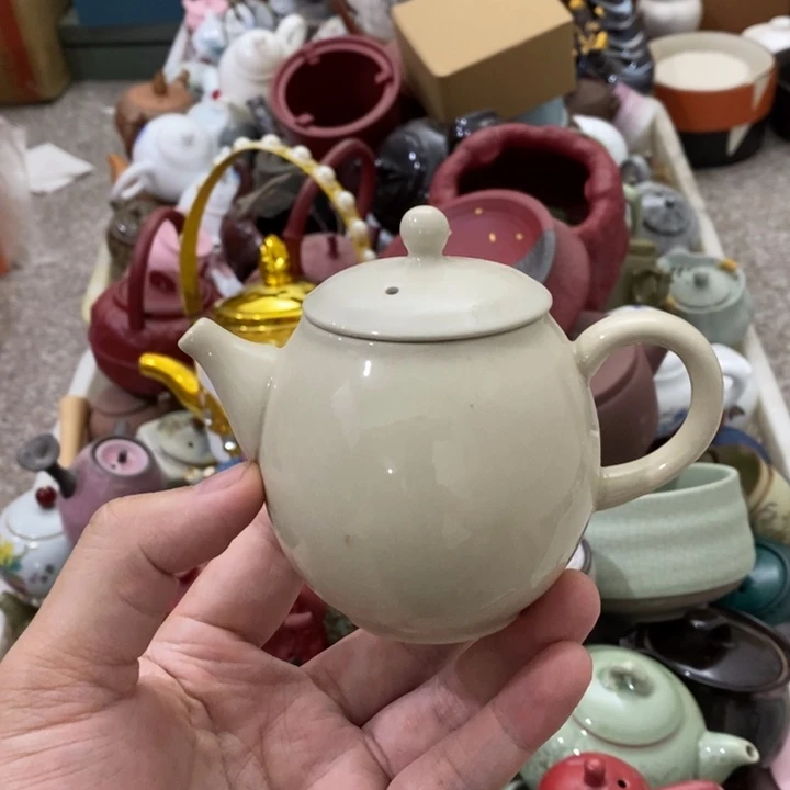 陶瓷艺术品及陶瓷壶