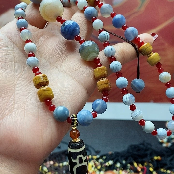 玛瑙/玉髓颈饰合金