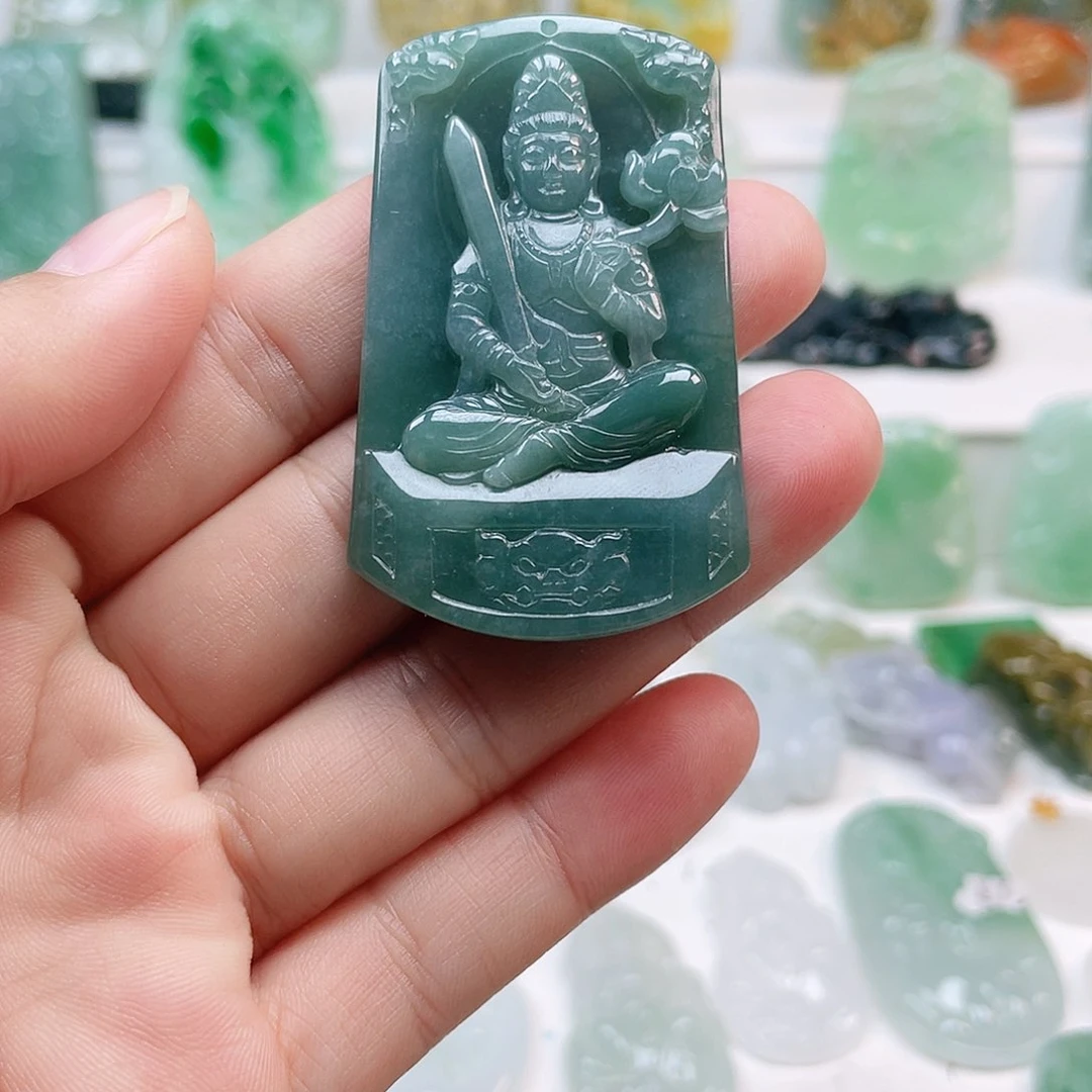 翡翠颈饰未镶嵌一*虚空