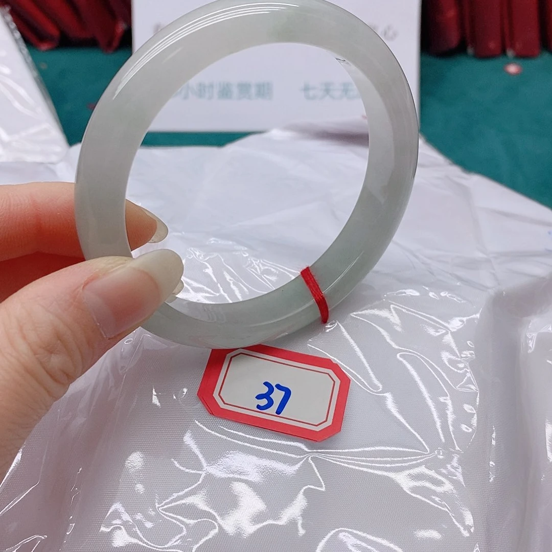 翡翠手镯未镶嵌@****37777777