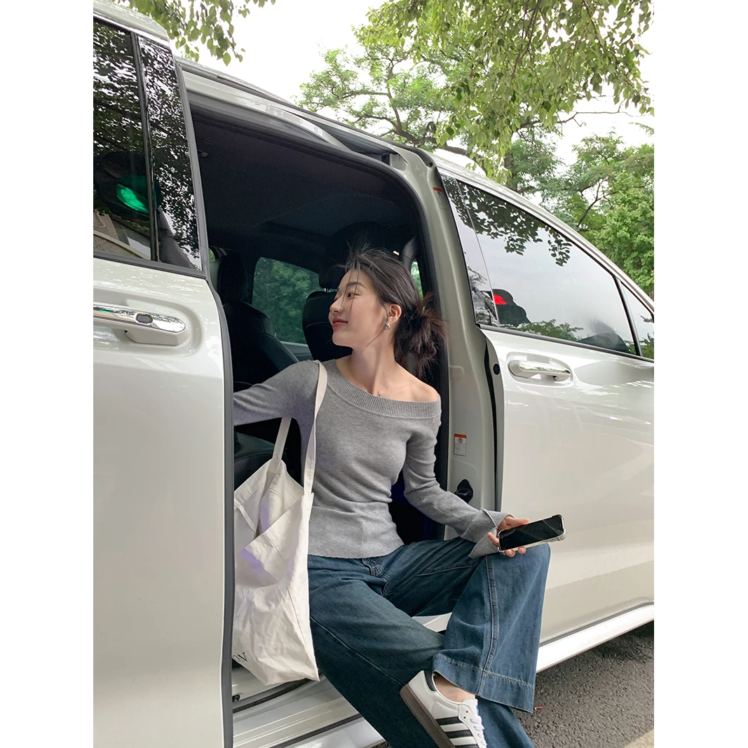 格雷少女！拿捏纯欲氛围的修身显瘦百搭露肩针织上衣M8460
