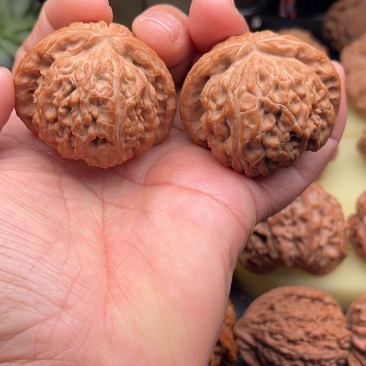 把件文玩核桃全品白狮头边46