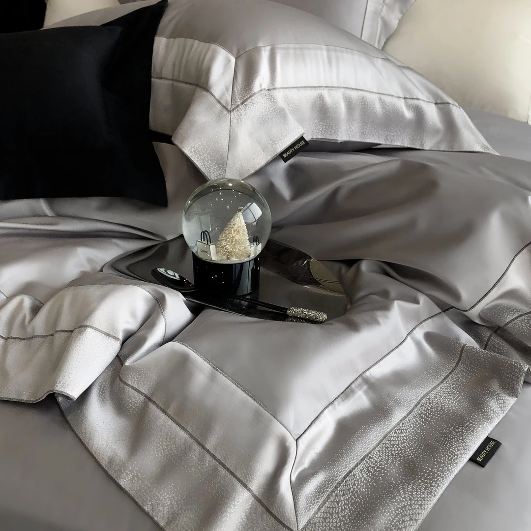 HouseBeautiful迷夜柏林2025新款长绒棉高精密色织边条四件套5008