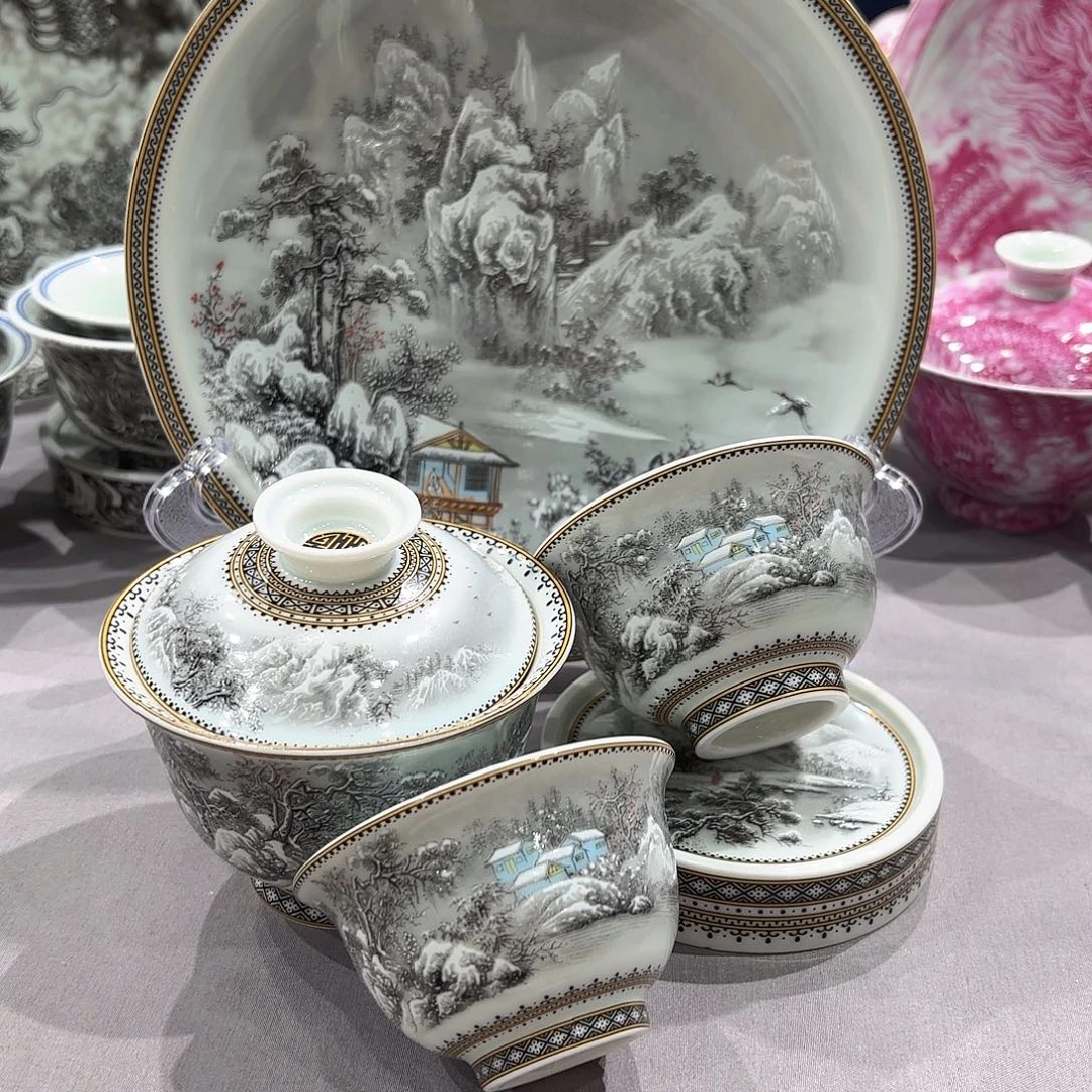 瓷片景德镇瓷器精品陈列