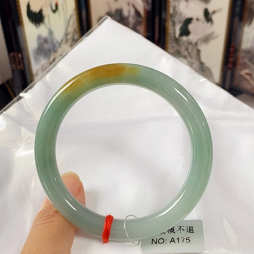 翡翠未镶嵌手镯（圆镯）手镯