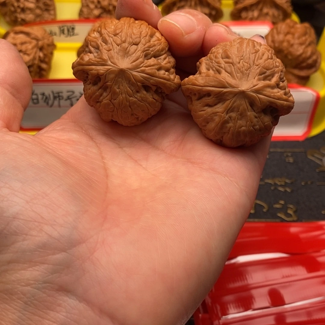 ꧁***꧂吊坠文玩核桃铁锤妹妹