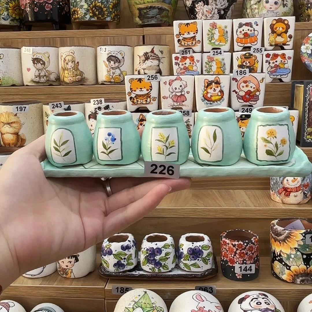 233456677888手绘花盆