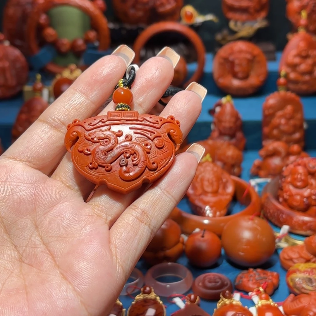 未镶嵌雕刻南红玛瑙