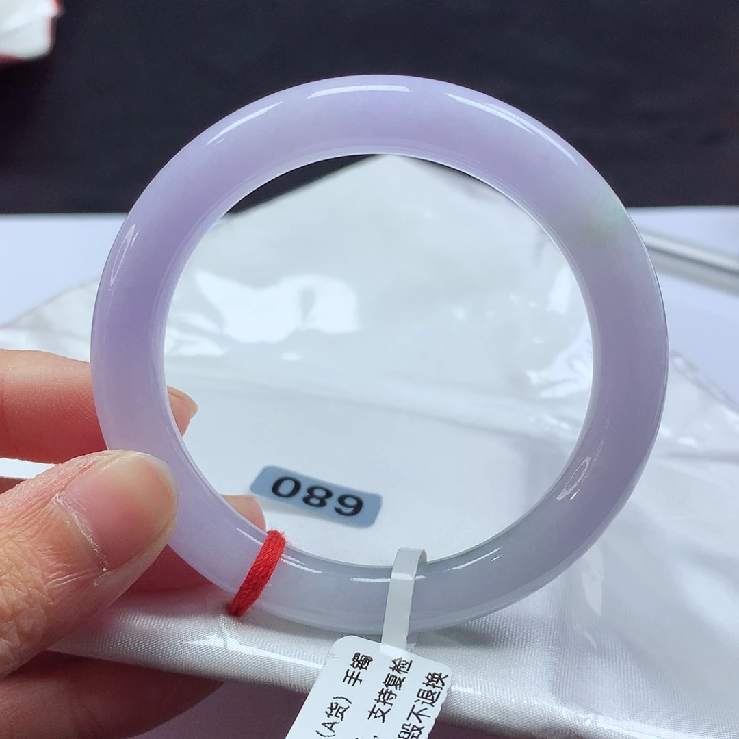 翡翠手镯未镶嵌52圈