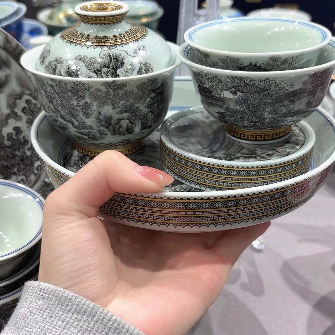 瓷片景德镇瓷器精品陈列