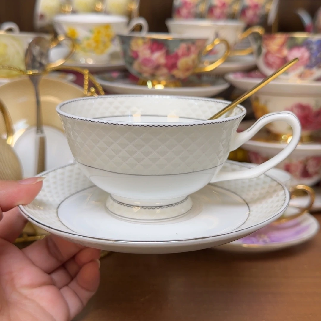 45%以上骨粉骨瓷铂金一杯一碟一勺快递装（拍两套送杯架）