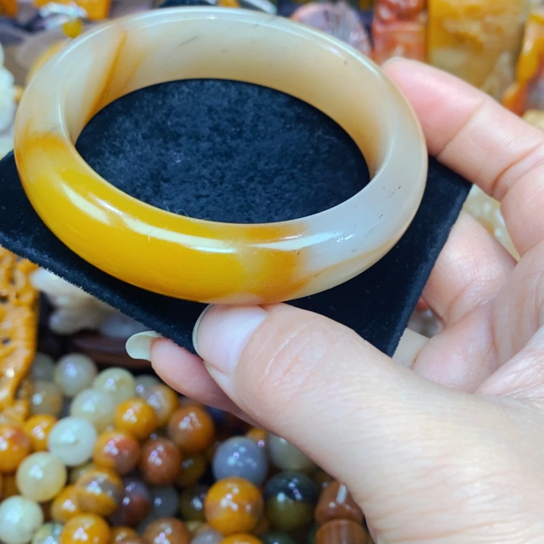 未镶嵌石英质玉（黄龙玉）吊坠(不含链)