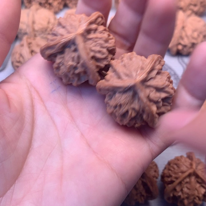 *****把件文玩核桃盘山三棱35