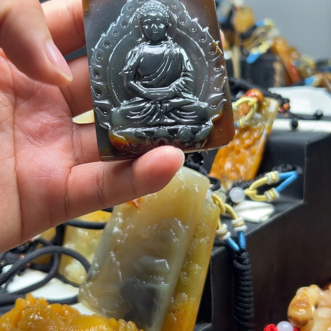 石英质玉（黄龙玉）未镶嵌黄龙玉