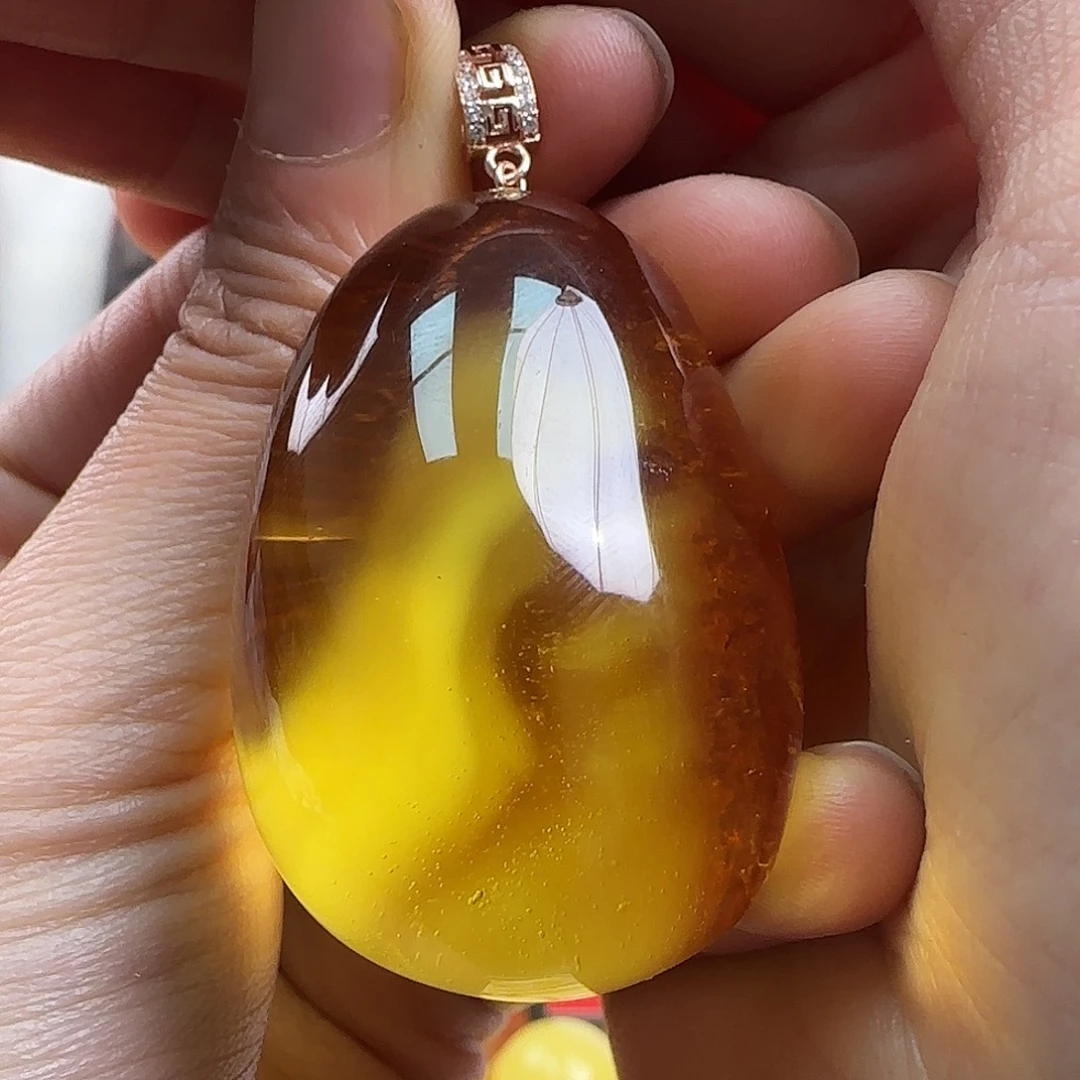 蜜蜡未镶嵌珠宝奇石