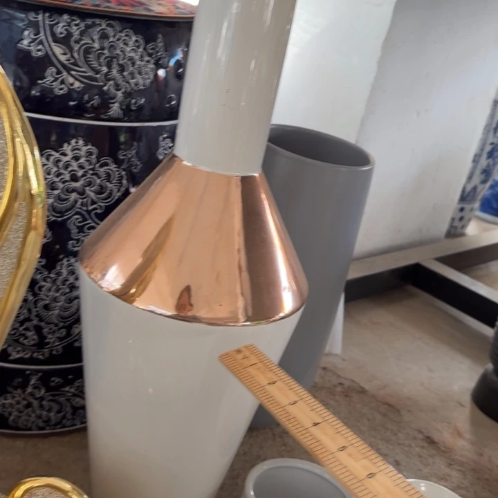 微瑕青花瓷器值得购买