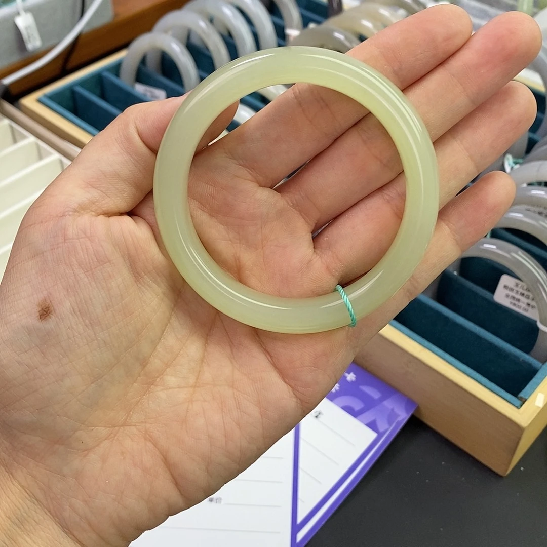 和田玉未镶嵌珠宝奇石5556