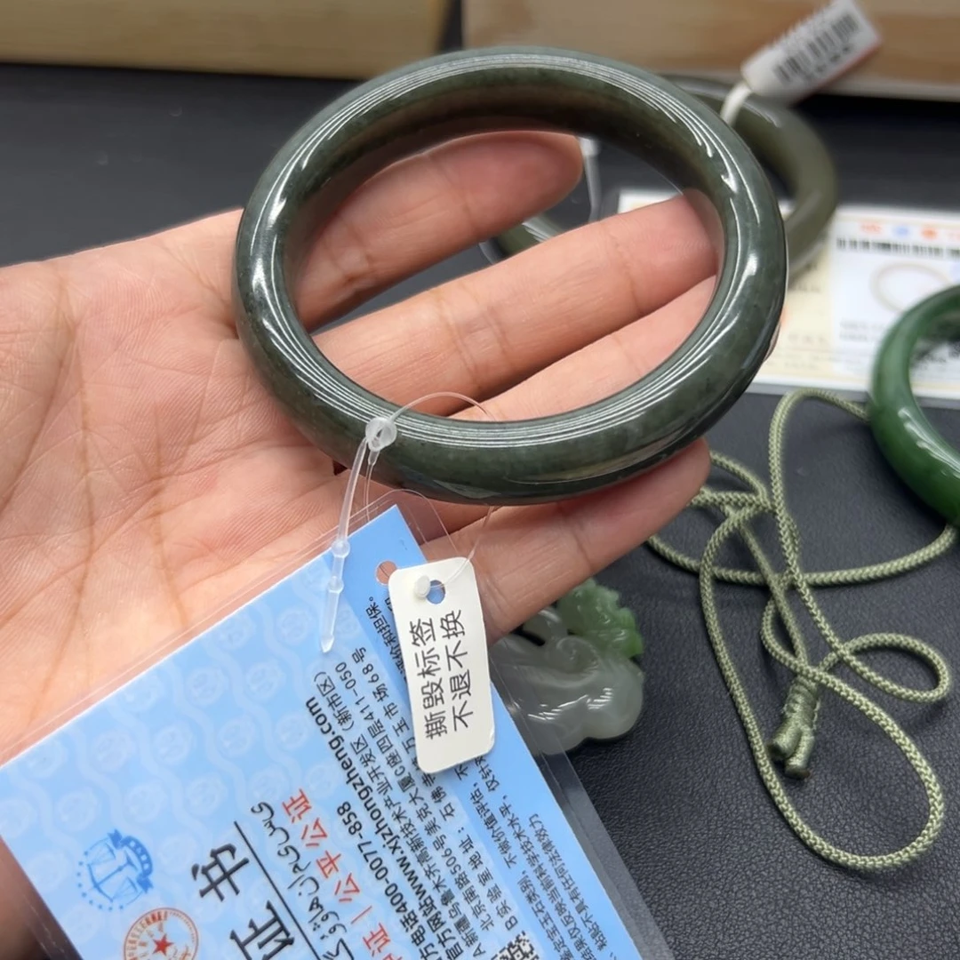 和田玉手镯未镶嵌57.5圈围450
