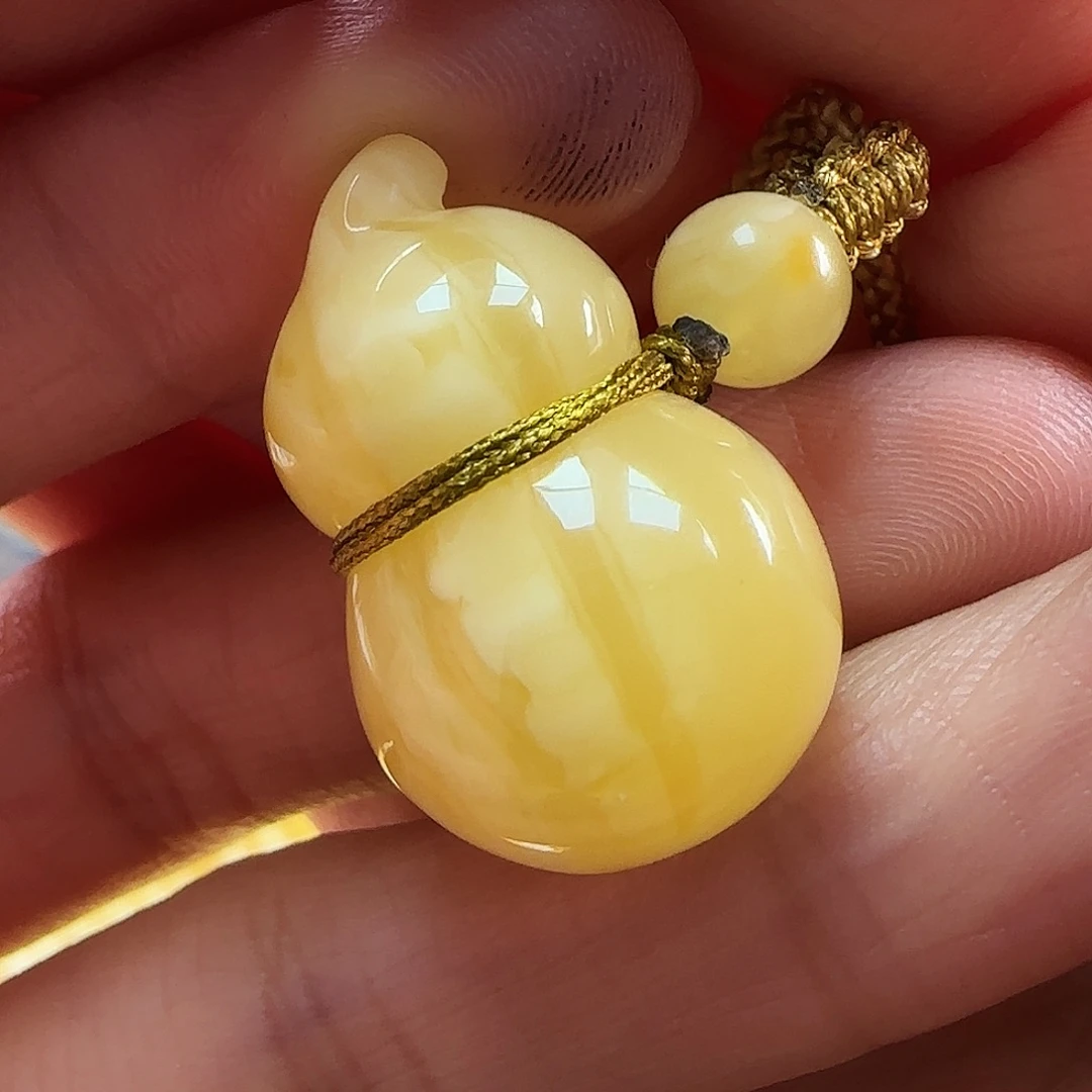 蜜蜡未镶嵌珠宝奇石