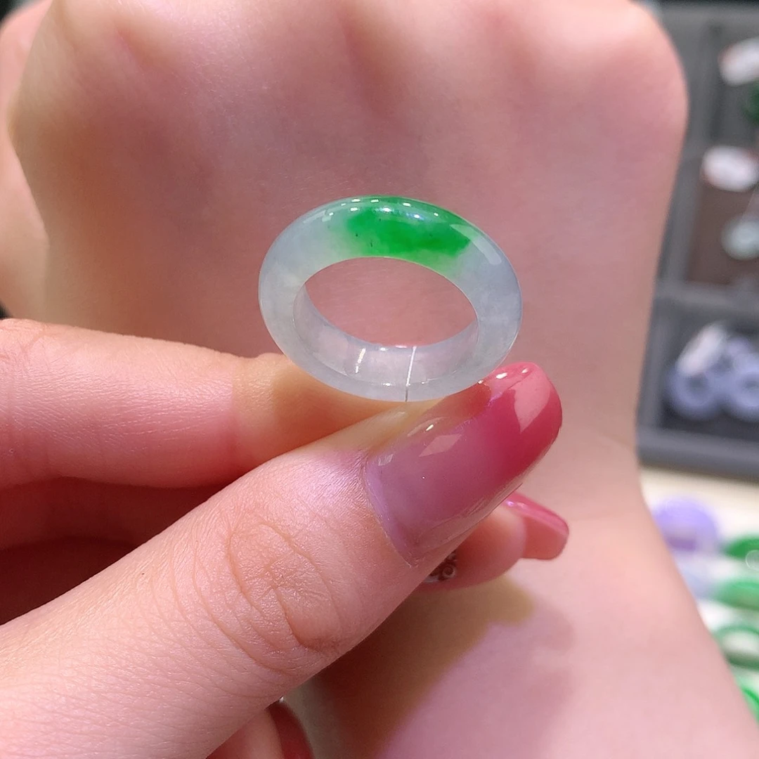 未镶嵌戒指翡翠翡翠