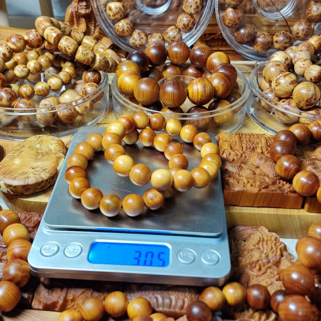 秋****天太行崖柏手工艺品