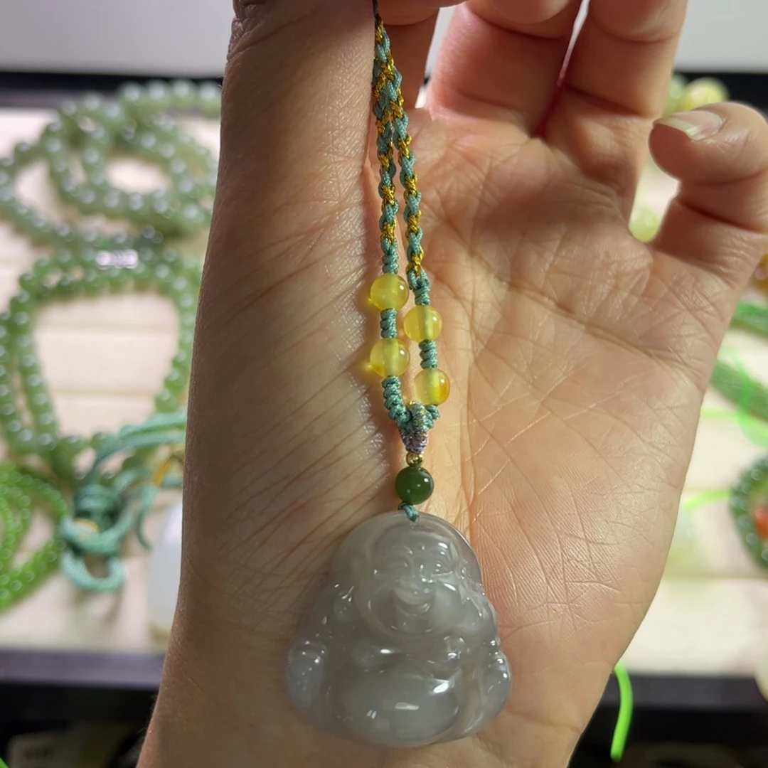 和田玉未镶嵌吊坠(赠链)