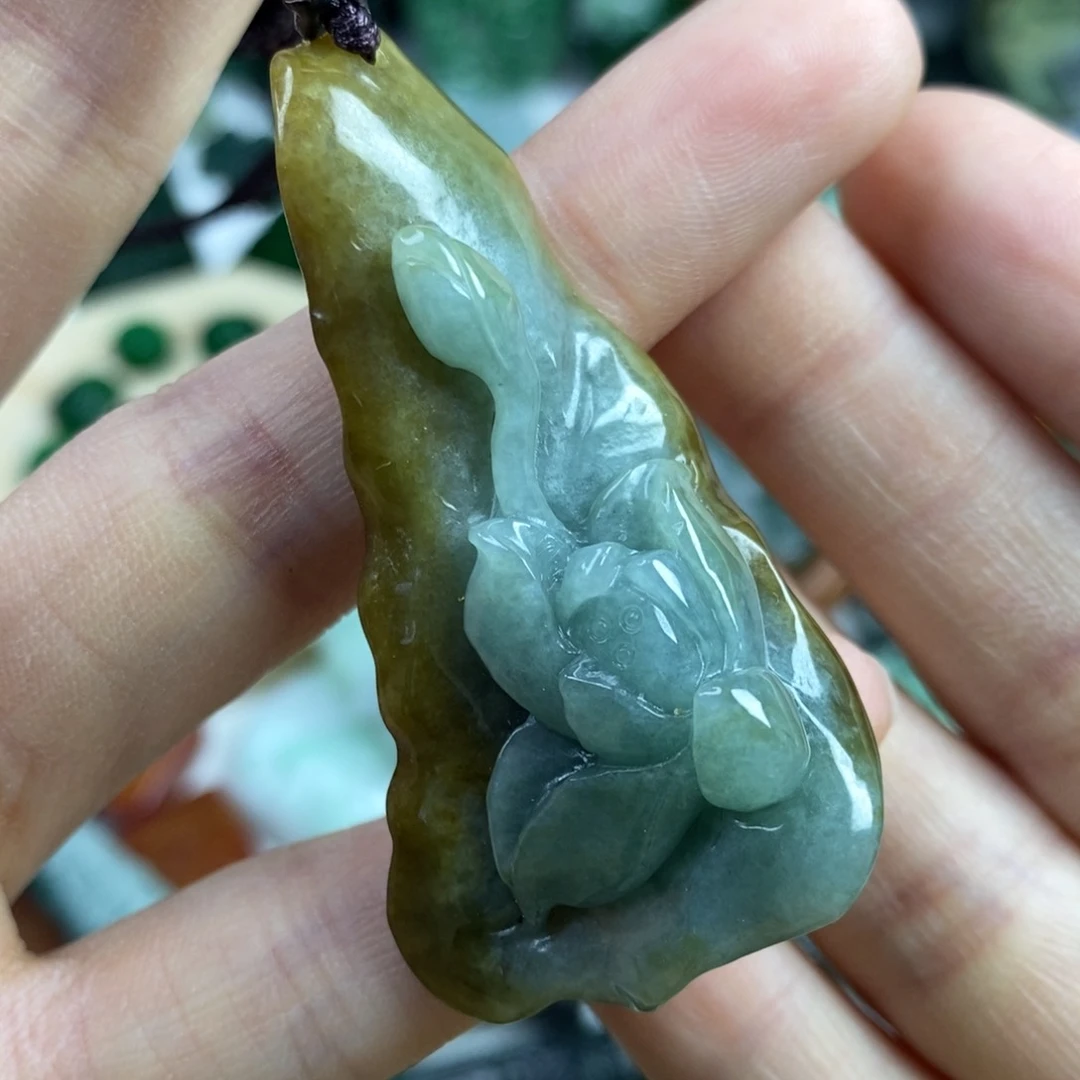 翡翠颈饰未镶嵌吊坠