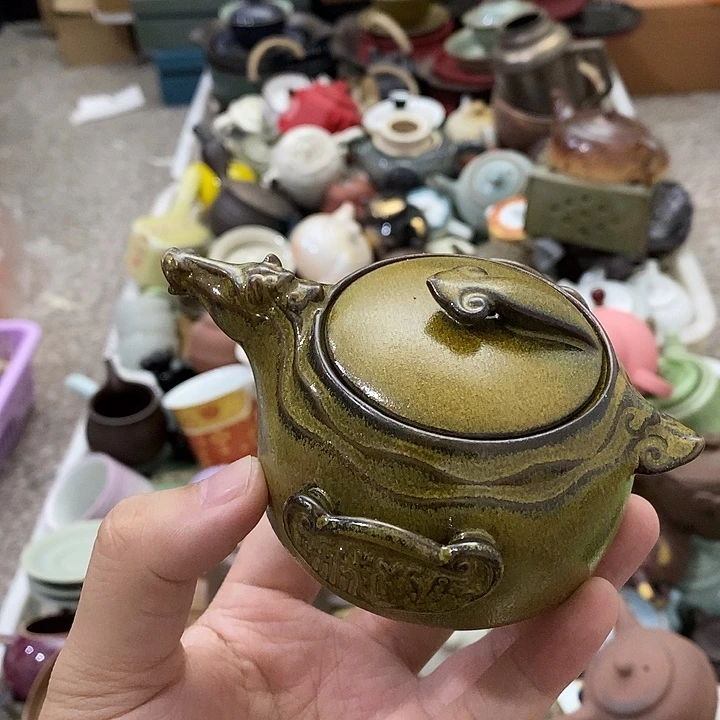 陶瓷艺术品及陶瓷壶壶