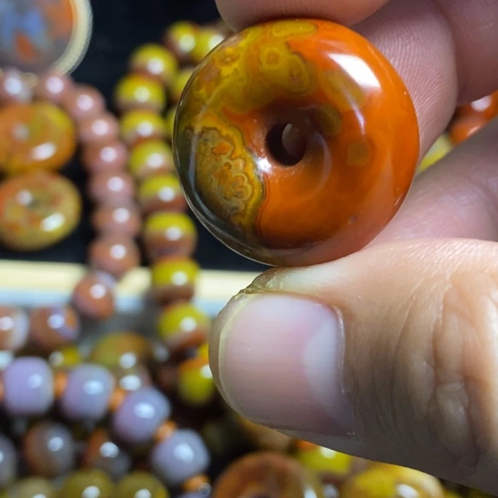 许***产玛瑙/玉髓未镶嵌颈饰