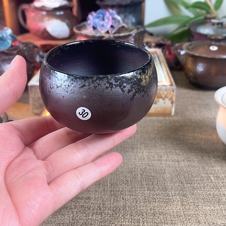 瓷片景德镇柴烧。 乌金杯子12号