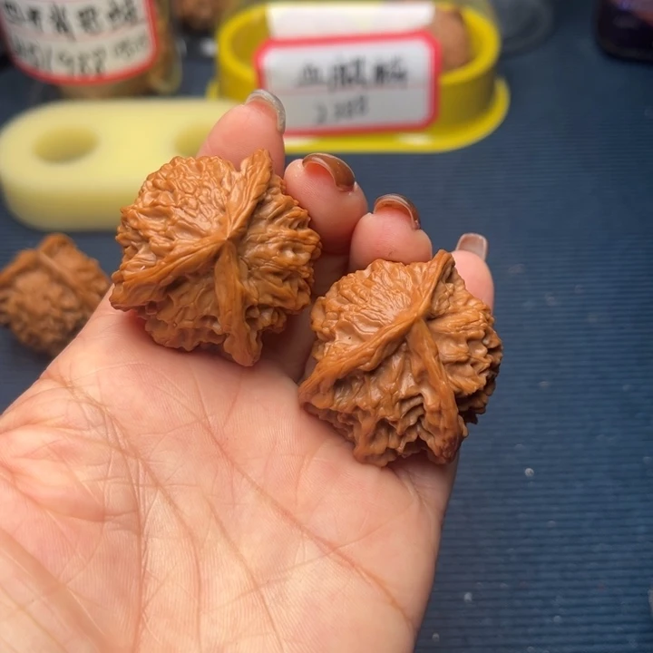 文玩核桃吊坠37人字型盘山