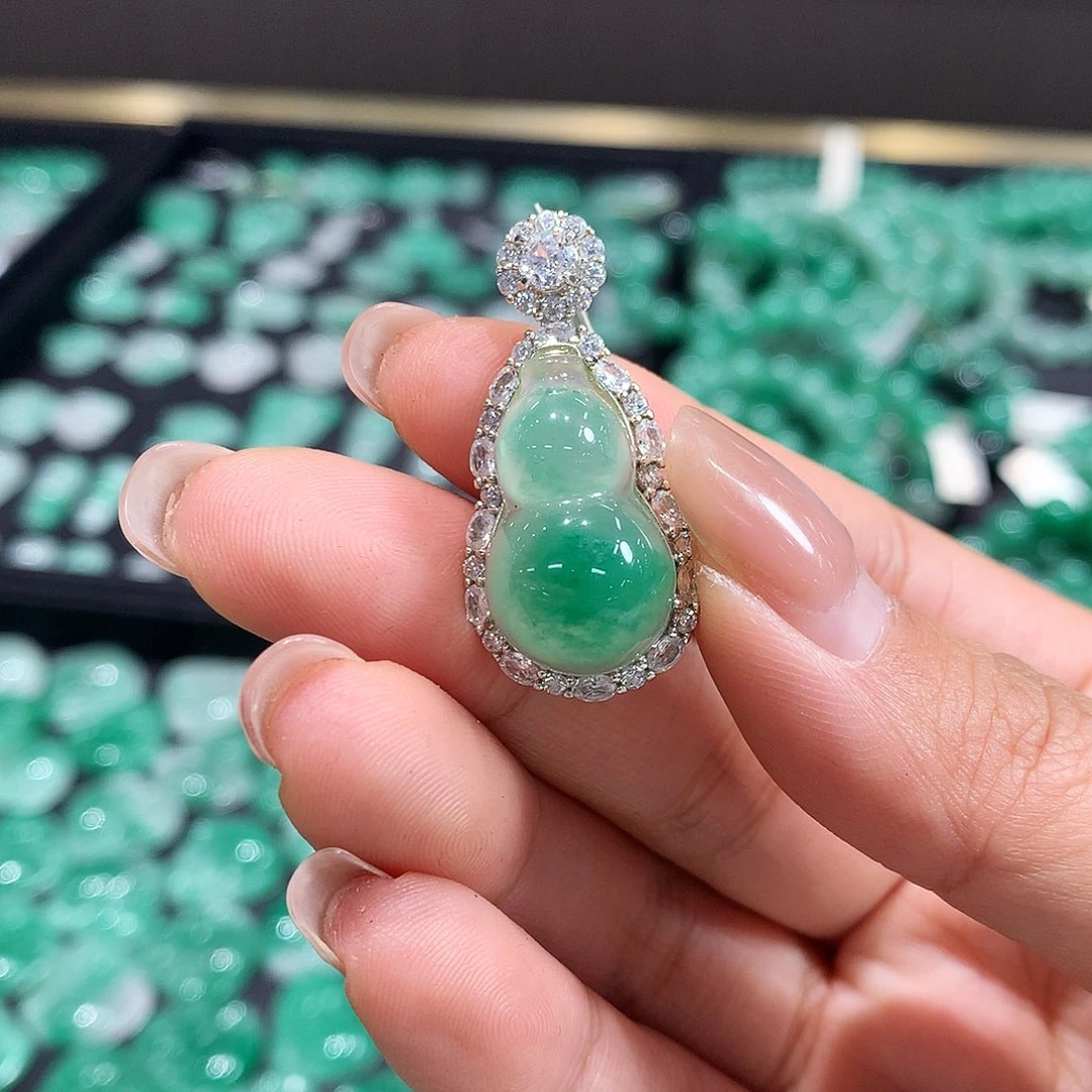 石英质玉银S925镶嵌颈饰