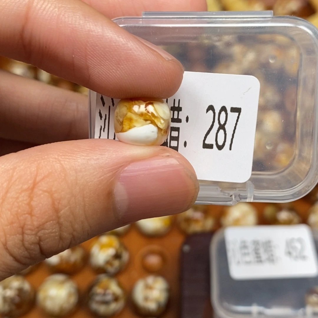 把件猴头核桃沁色圆珠老型287