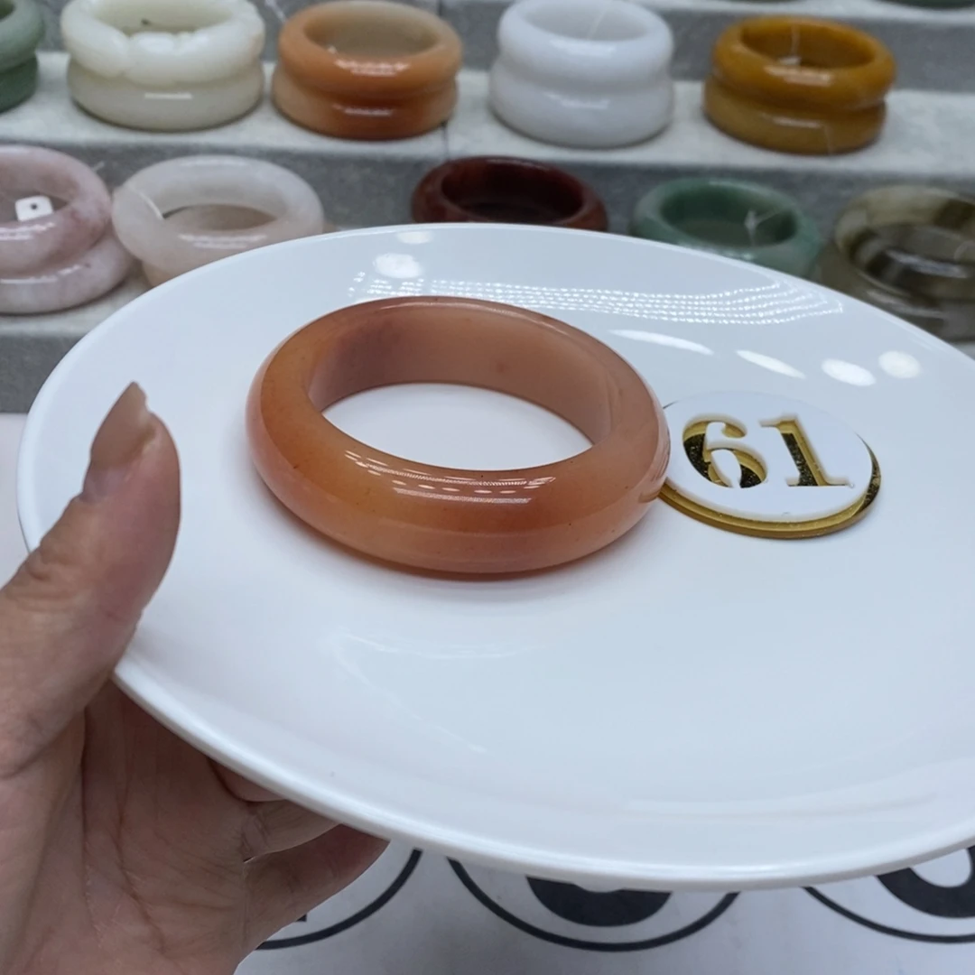 石英质玉未镶嵌手镯