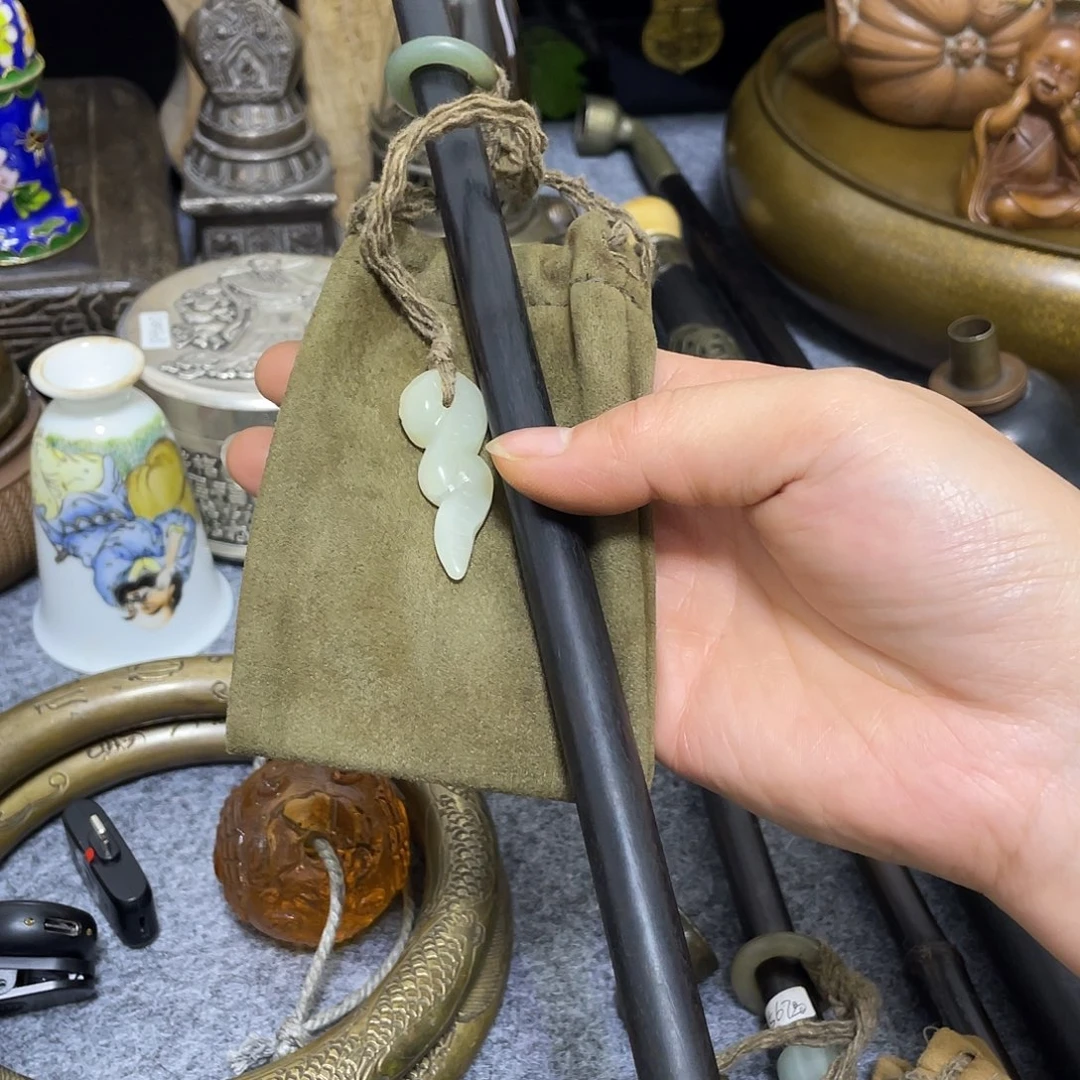 用***5铜摆件一个小物件。