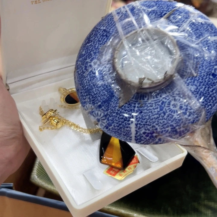 瓷片陶瓷制品及其化学组成
