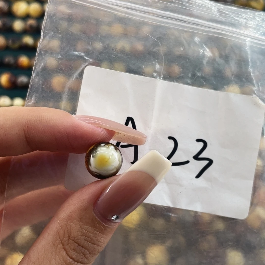 琥珀未镶嵌裸石10.9福利