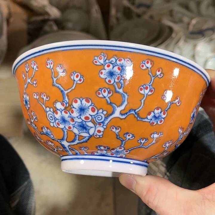 瓷片///////直径15厘米。红西西。